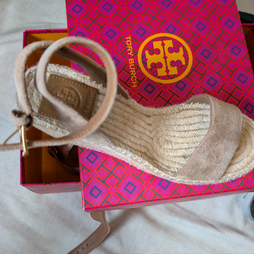 Tory Burch Beige Women's Sandals
